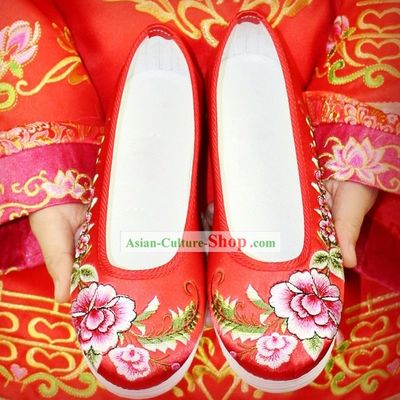 Chinese Classical Embroidered Flower Wedding Shoes for Women
