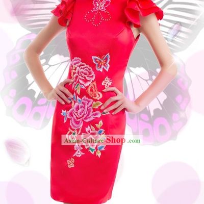 Traditional Chinese Butterfly and Flower Wedding Qipao for Women
