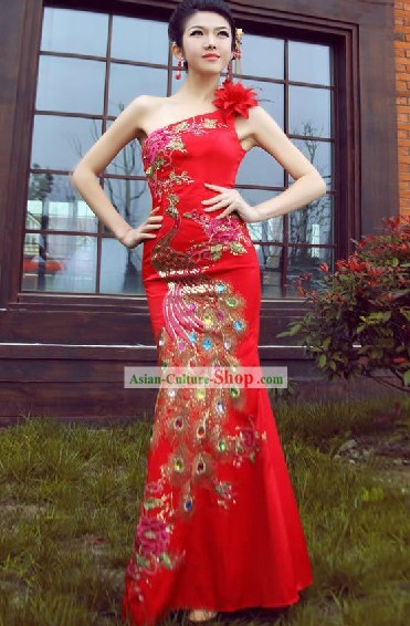Traditional Chinese Red Peacock Evening Dress