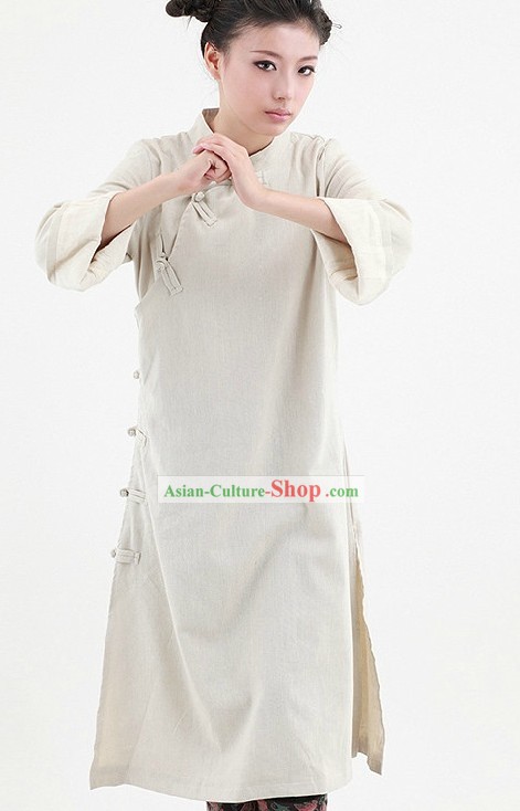 Traditional Chinese Flax Kung Fu Long Gown