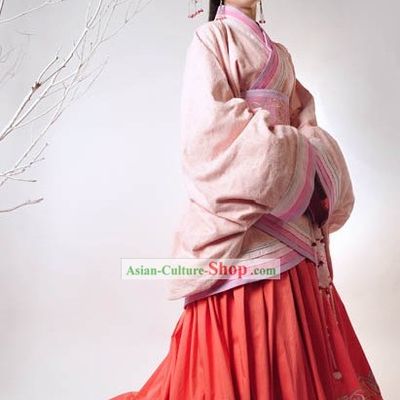 Ancient Chinese Han Dynasty Clothing for Women