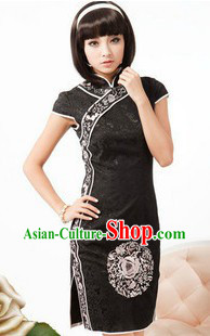 Chinese Minguo Time Style Black Embroidered White Round Flower Cheongsam Qipao