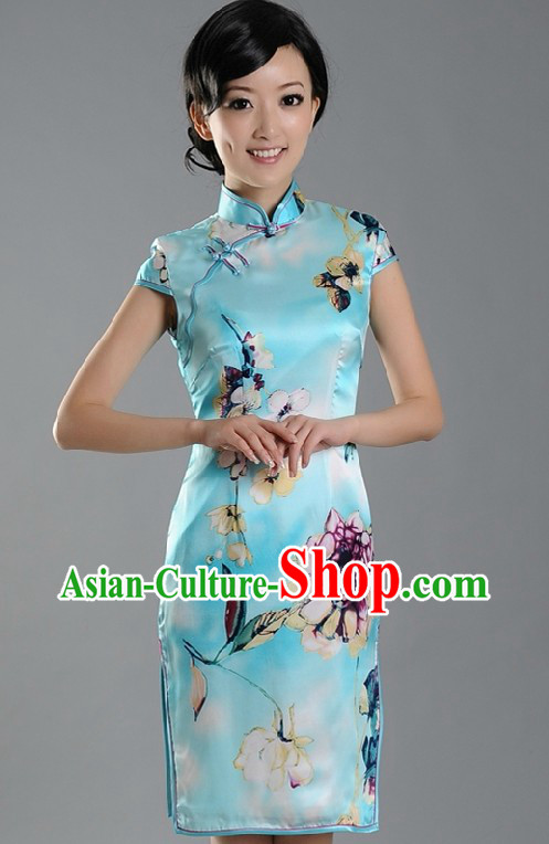 Traditional Chinese Light Blue Flower Cheongsam for Women
