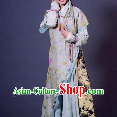 Ancient Chinese Swordswoman Costume and Hair Accessories for Women