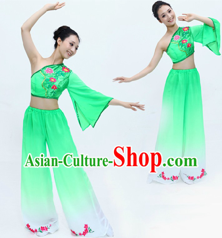 Traditional Chinese Green Dancing Costume for Women