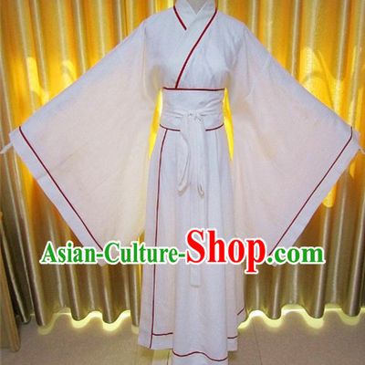 Ancient Chinese Han Dynasty White Clothing and Robe