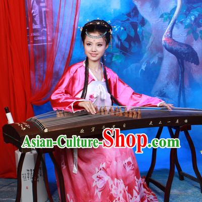 Traditional Chinese Guzheng Player Performance Costume