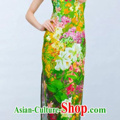 Traditional Chinese Green Flower Cheongsam for Women