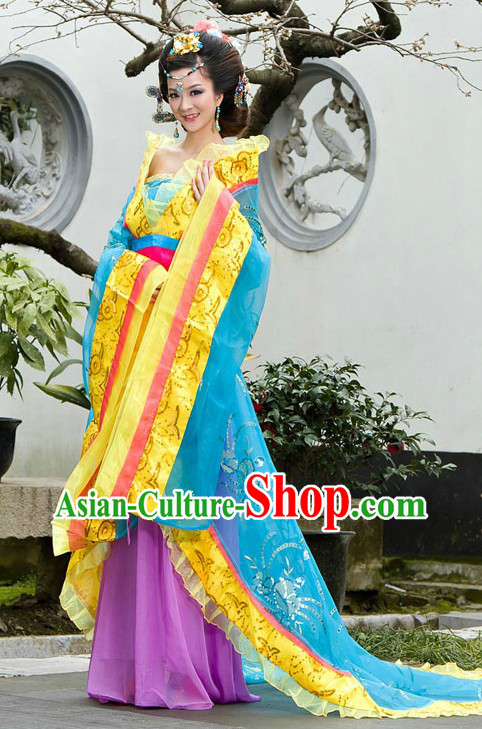 Ancient Chinese Tang Dynasty Empress Costume and Hair Accessories