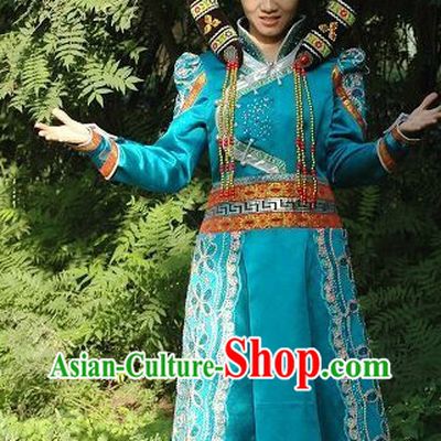 Traditional Chinese Mongolian Female Clothing and Hat