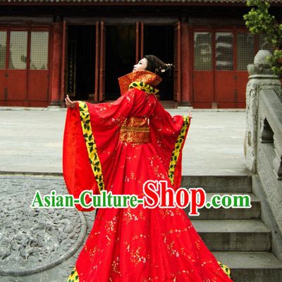 Ancient Chinese Tang Dynasty High Collar Wedding Dress with Long Tail