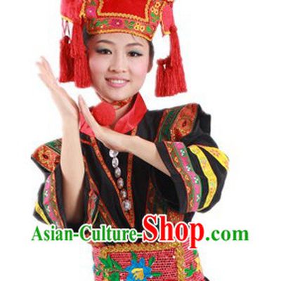 Traditional Chinese Yi Nationality Costumes and Hat for Women