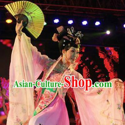 Ancient Chinese Tang Dynasty Embroidered Empress Clothes and Wig