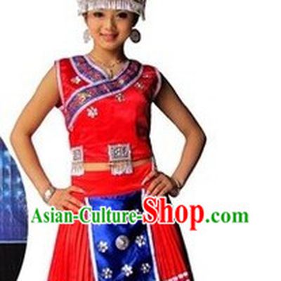 Traditional Chinese Hmong Minority Miao Outfit and Hat for Women
