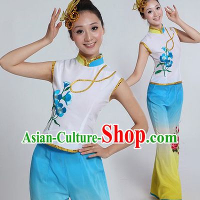 Traditional Chinese Dance Costume and Headpiece for Women