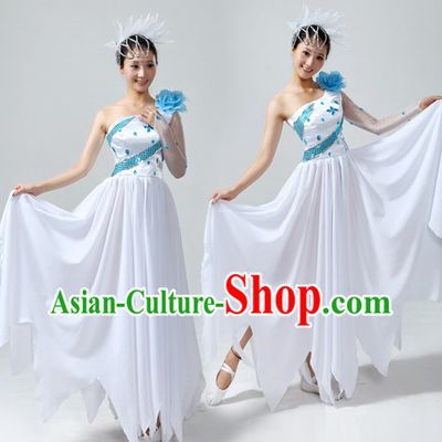 Chinese Stage Performance Choir Costumes and Headwear for Women