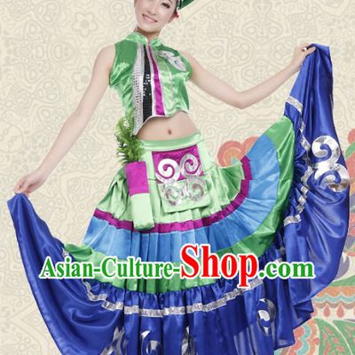 Light Green Chinese Yi People Clothes and Headwear for Women