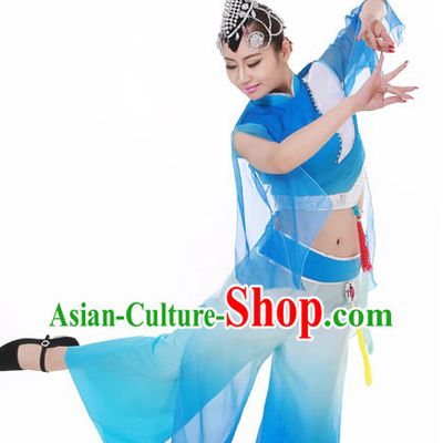 Traditional Chinese Folk Dance Costumes and Headpieces for Women