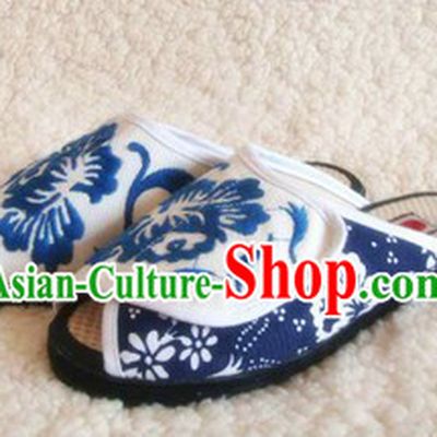 Traditional Chinese Blue and White Handmade Cotton Slippers with Thick Cotton Sole