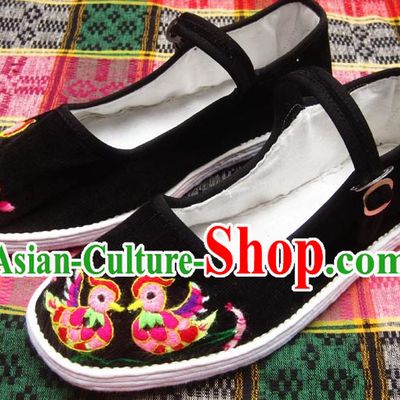 Old China Time All Handmade Chinese Embroidered Mandarin Ducks Thick Sole Cotton Shoes