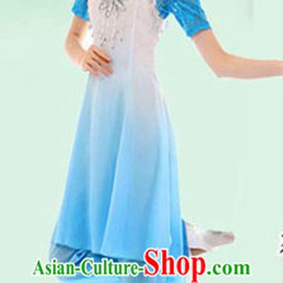 Folk Fan Dancing Costumes and Headpiece for Women