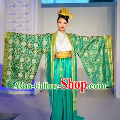China Traditional Formal Dressing Costume and Headdress for Women