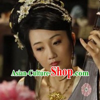 Tang Dynasty Beauty Hair Accessories and Necklace