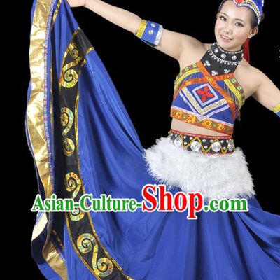 The Chinese Yi Ethnic Minority Clothing and Hat Complete Set for Women