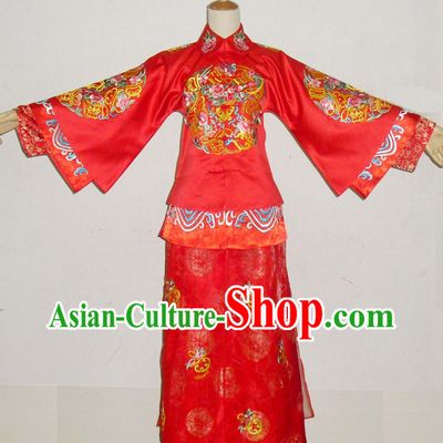 Traditional Chinese Red Embroidery Wedding Dress for Brides
