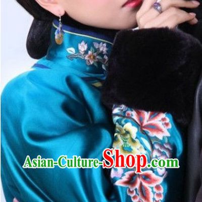Qing Dynasty Imperial Palace Empress Outfit for Women