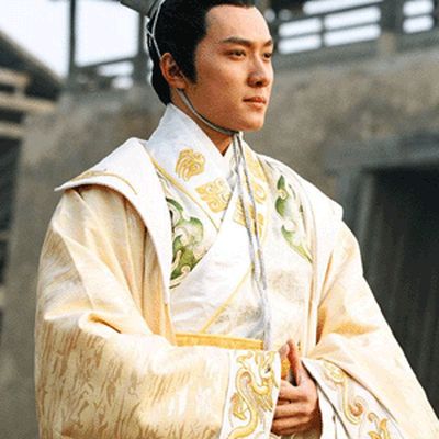 Traditional Prince Han Dressings and Coronet of Ancient China
