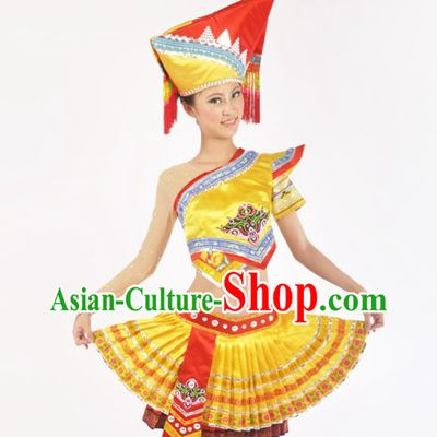 Traditional Chinese Zhuang Ethnic Clothes and Headdress for Women