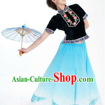 Chinese Umbrella Dancing Costume and Umbrella for Women