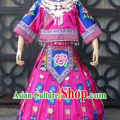 Chinese Miao Minority Singer Costumes and Silver Crown for Women