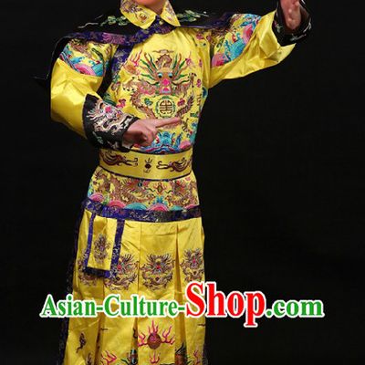Chinese Qing Dynasty Qian Long Emperor Embroidered Dragon Robe and Crown for Men