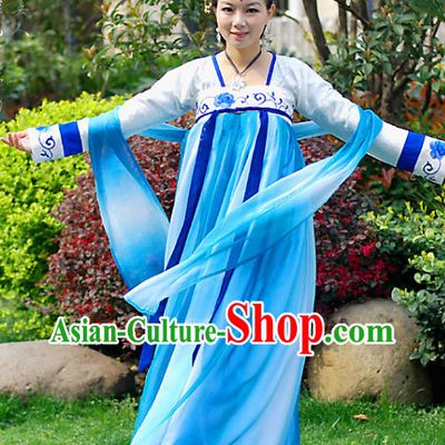 Ancient Chinese Tang Dynasty Costumes for Women