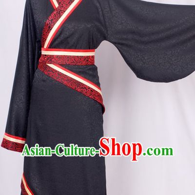 Traditional Chinese Black and White Wedding Dress for Brides