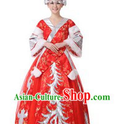 Traditional Chinese Miao Tribe Clothing and Hat for Brides
