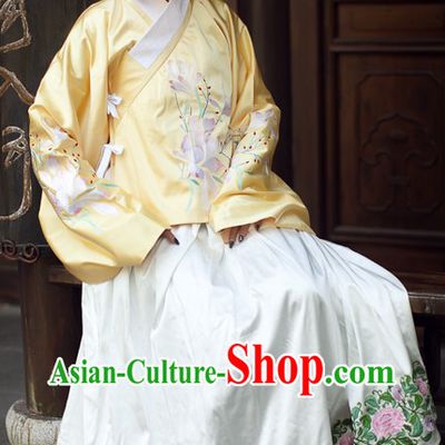 Ancient Chinese Ming Dynasty Clothes for Women
