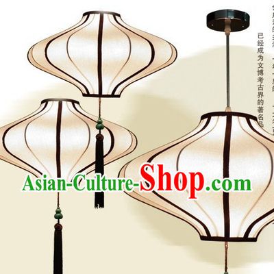 Traditional Chinese White Handmade Hanging Palace Lantern