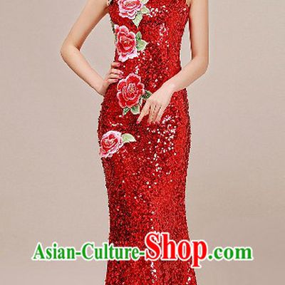 Traditional Chinese Wedding Red Lace Cheongsam Qipao and Hair Accessories for Brides