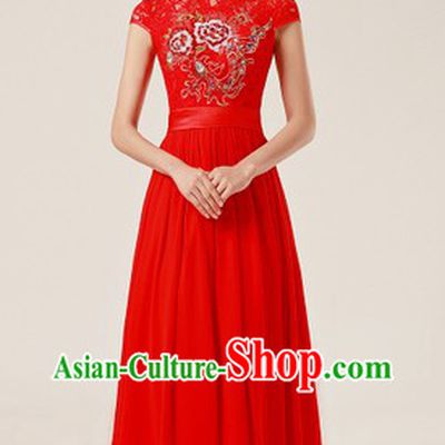 Traditional Chinese Wedding Red Lace Cheongsam Qipao and Hair Accessories for Brides