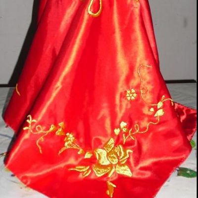 Traditional Chinese Dragon and Phoenix Hands Embroidered Wedding Veil for Brides