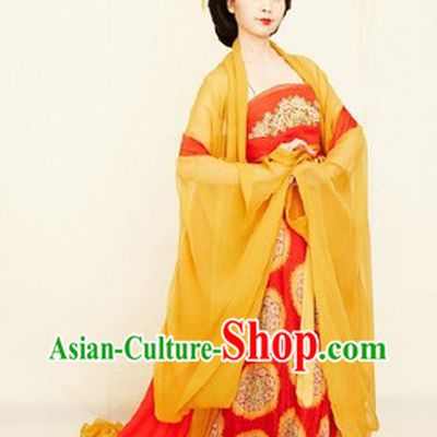The Han-Tang Empress Attire and Hair Accessories