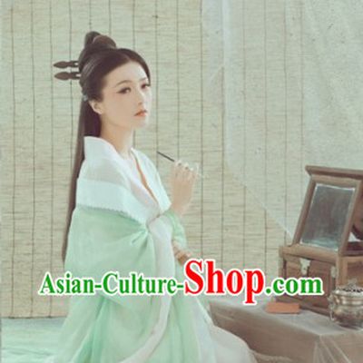 Ancient Chinese Light Green Lady Clothing Complete Set for Women