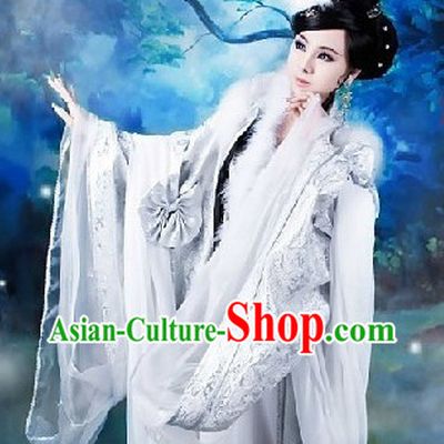 Ancient Chinese White Foxtrel Costumes for Women
