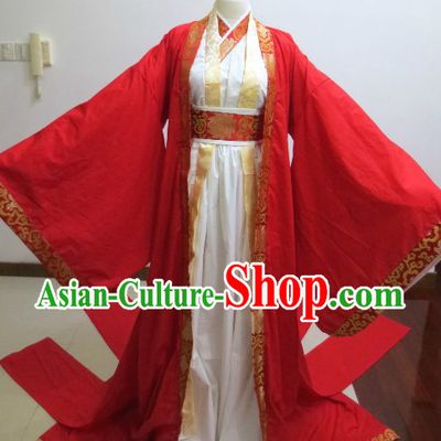 Ancient Chinese Red Wedding Outfit for Falling in Love Couple