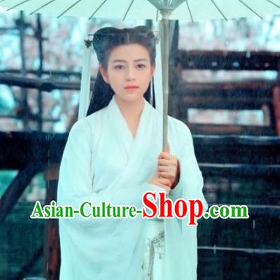 Ancient Chinese Pure White Dragon Lady Costume and Umbrella