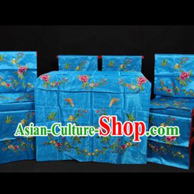 Traditional Chinese Peking Opera Desk and Chair Decoration