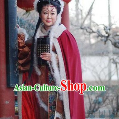 Ancient Chinese Beauty Red Winter Long Mantle